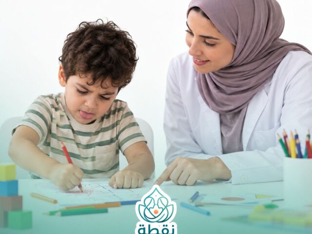الدليل الشامل لخدمة معلم الظل: كيف يساعد طفلك على الاندماج والنجاح في المدرسة بثقة؟